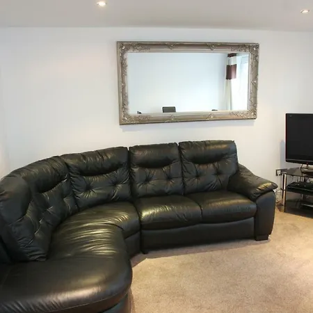Letting Serviced Apartments - Chorleywood Village Exterior foto