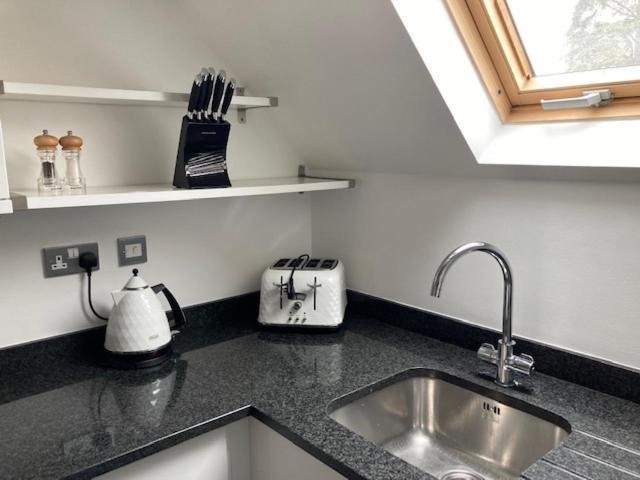 Letting Serviced - Village Apartment *