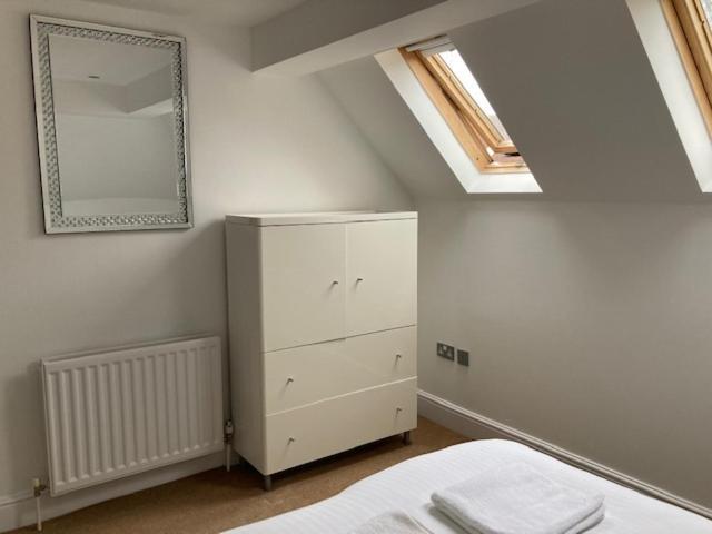 Letting Serviced - Village Apartment Chorleywood